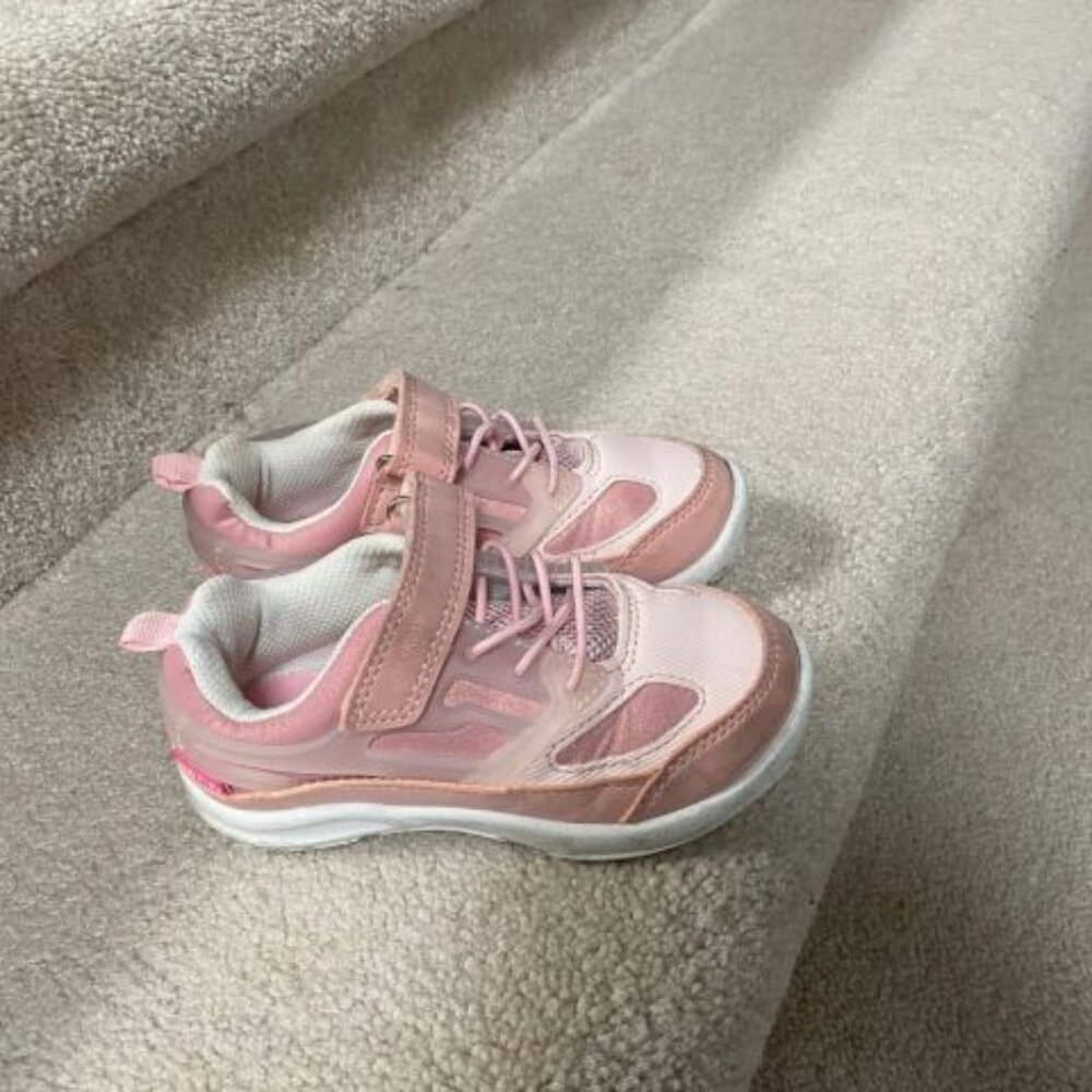 Osh Kosh B'Gosh EverPlay Pink Girls Sneakers Size 9 Easy On Everyday School